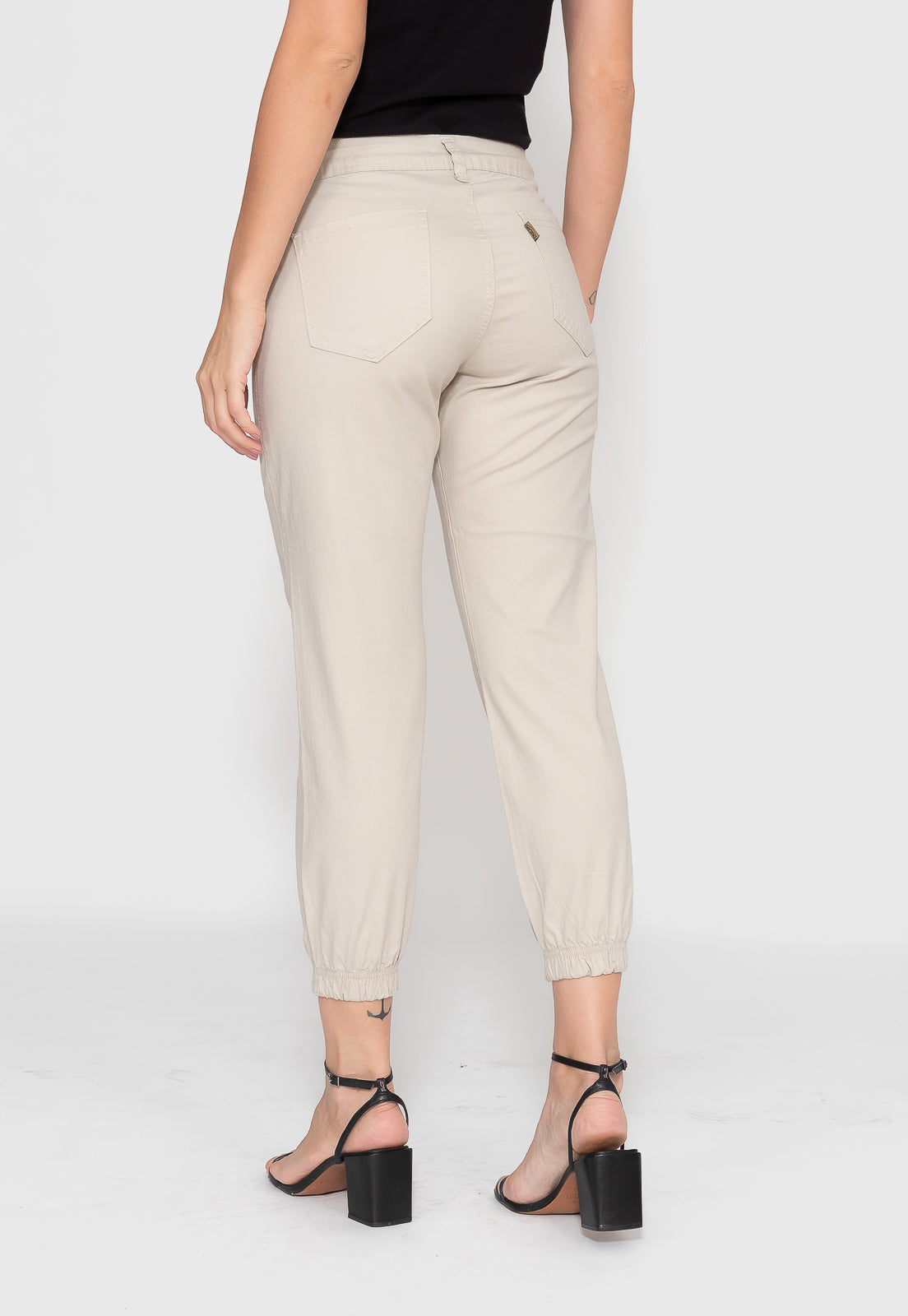 Calça Bege Claro Bella Canvas - Casa Vitrine