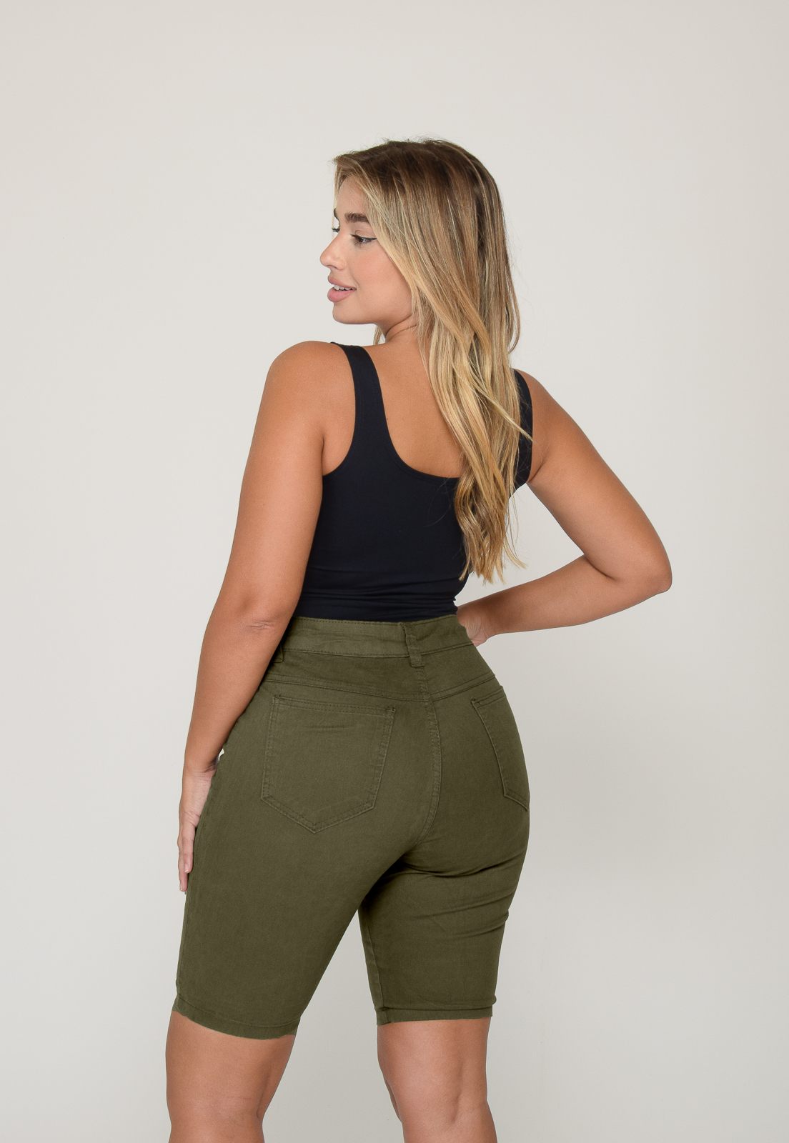 Bermuda Feminina Militar Green