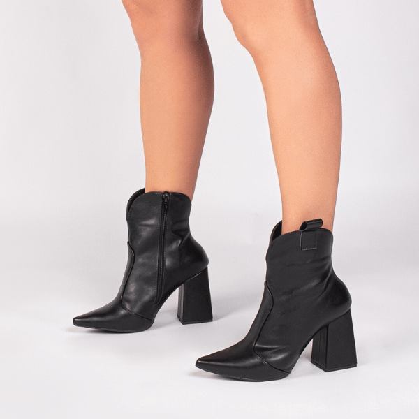 Bota Preta Bloco Bico Fino