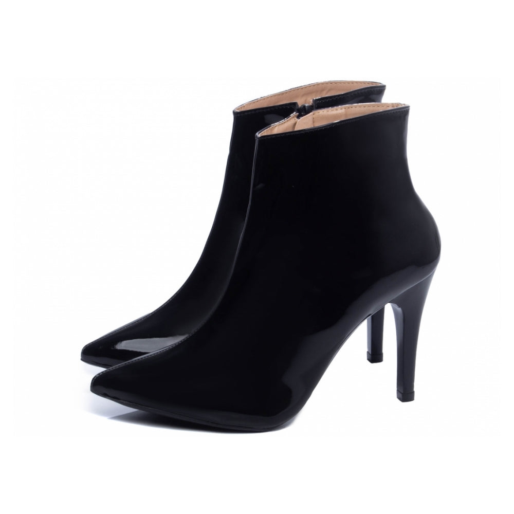 Bota Bico Fino Verniz Preto