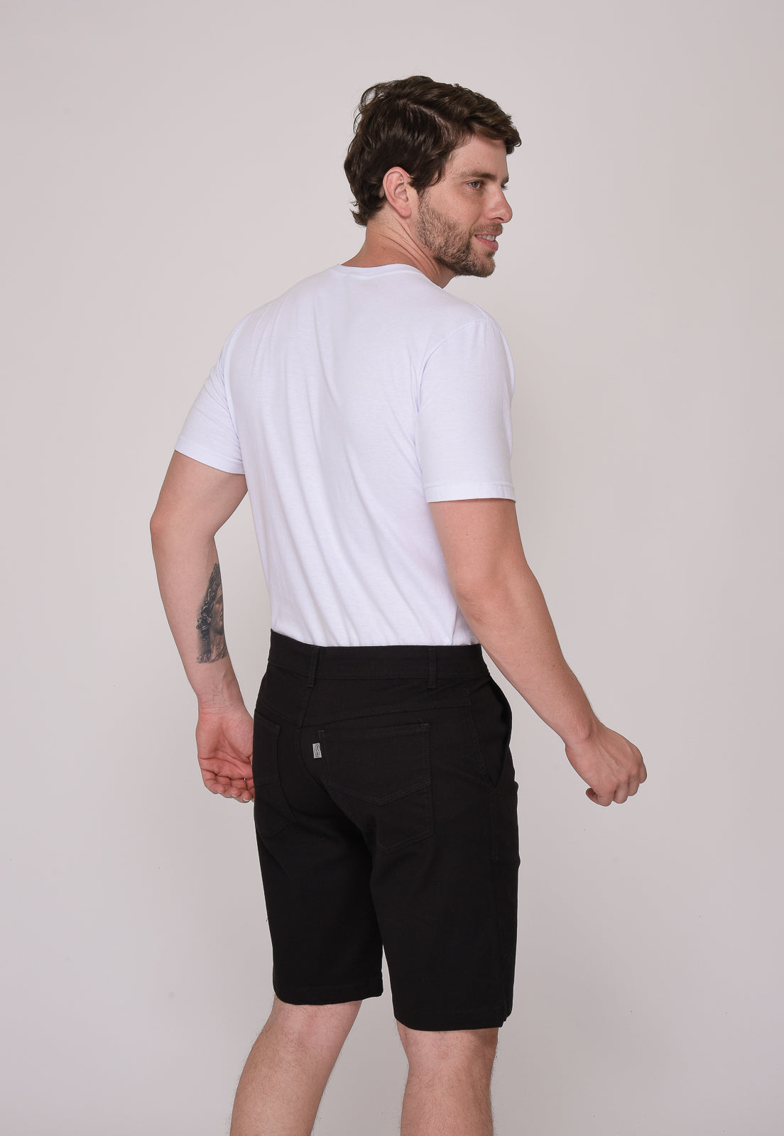 Bermuda masculina Sarja preta