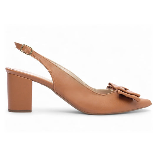 Scarpin slingback caramelo