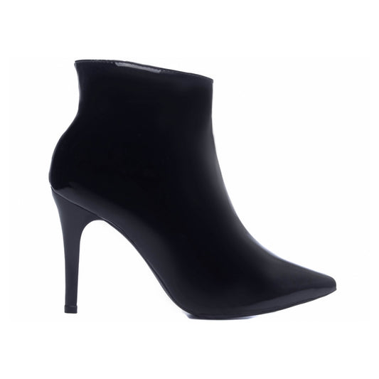 Bota Bico Fino Verniz Preto